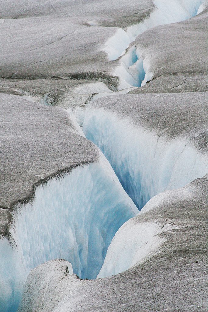 5B-e03-002-071819-0317-Glacier crevasse
