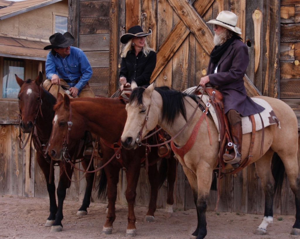 10B  09-M-001-160112-0919-3Amigos